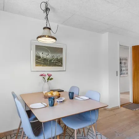 Hébergement de vacances Charming On The 1st Floor In Stadil *