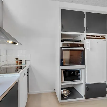 Charming On The 1st Floor In Stadil *