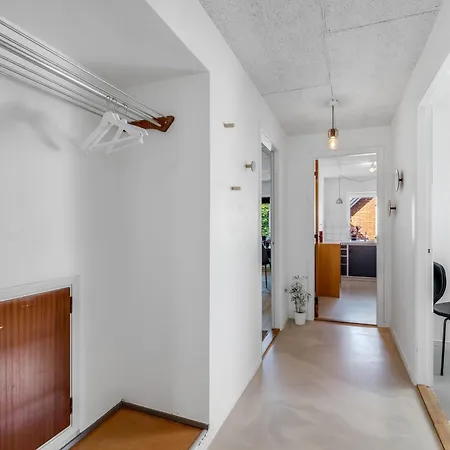 Charming On The 1st Floor In Stadil Hébergement de vacances
